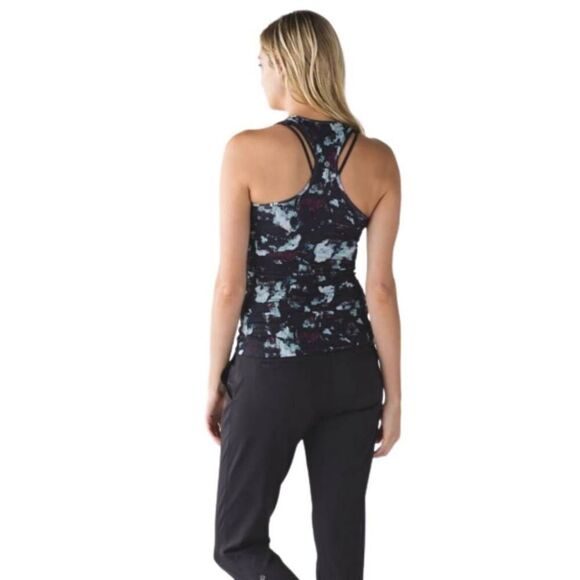 LULULEMON ATHLETICA Cool Racerback Tank in Static Blossom Multi Size 4-6 - Picture 1 of 3
